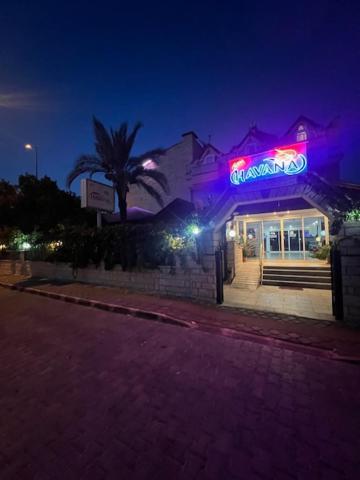 Havana Hotel 凯梅尔 外观 照片